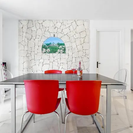 Piazzetta Dei Trulli By Perle Di Puglia * Чистернино