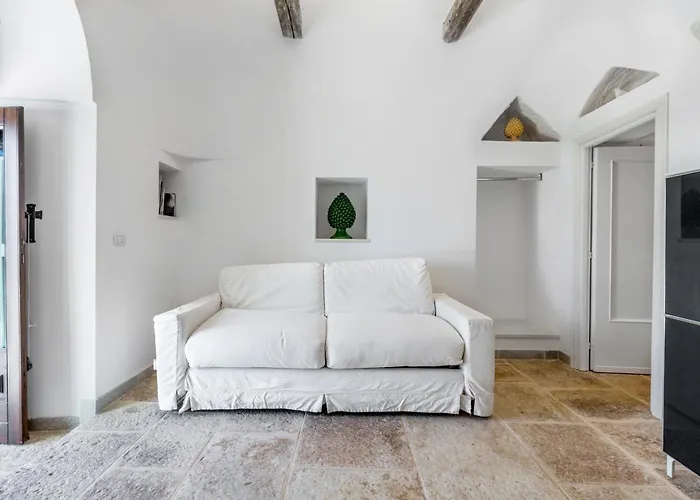 Piazzetta Dei Trulli By Perle Di Puglia * 치스테르니노