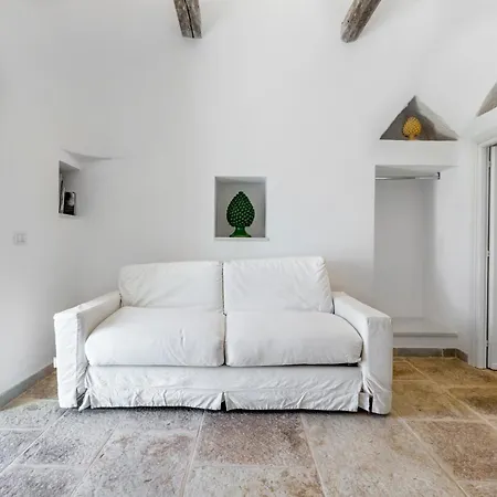 Piazzetta Dei Trulli By Perle Di Puglia * Cisternino